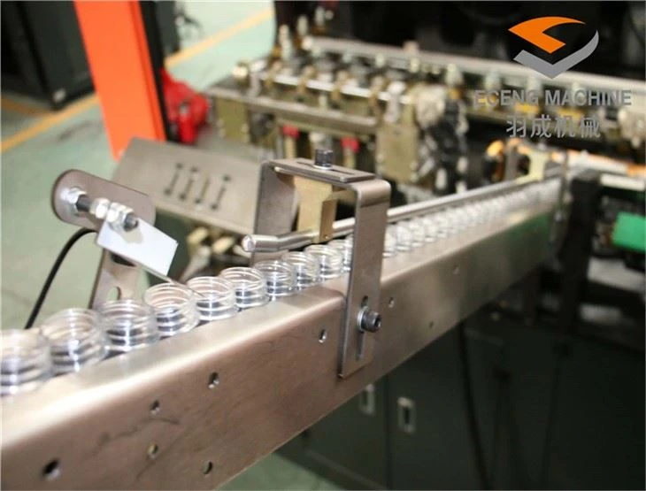 4 Cavity Automatic Bottle Blowing Machine